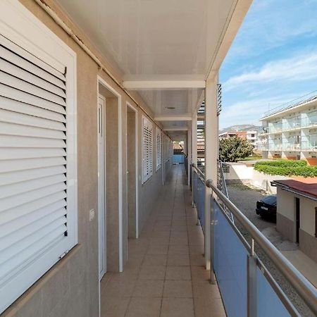 Apartamentos Denis Castelldefels Exterior photo