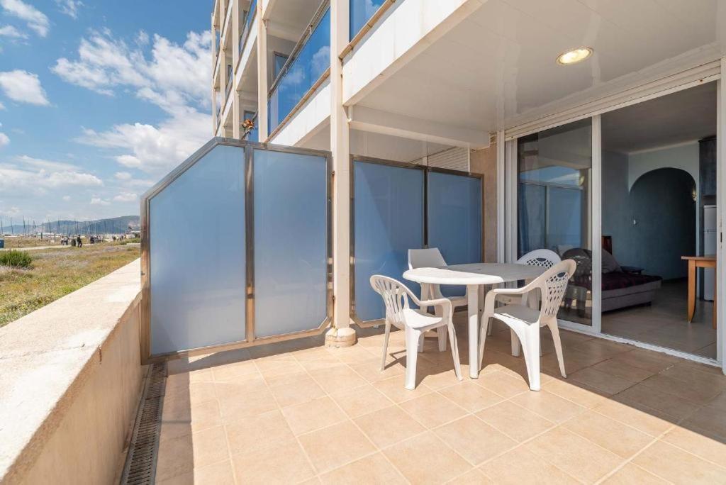 Apartamentos Denis Castelldefels Exterior photo