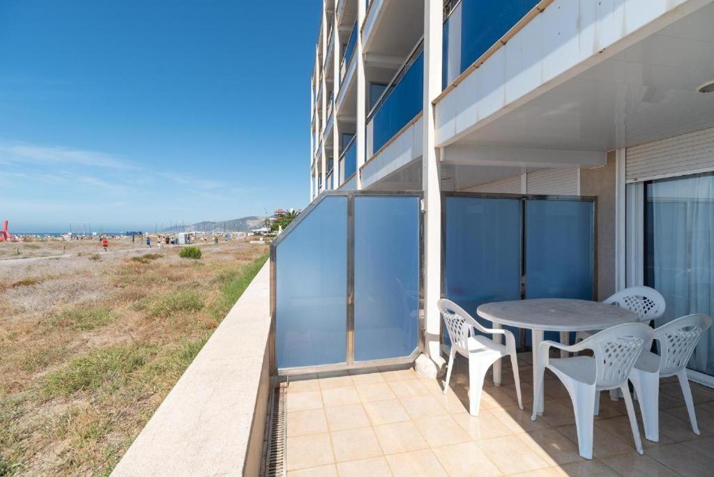 Apartamentos Denis Castelldefels Exterior photo